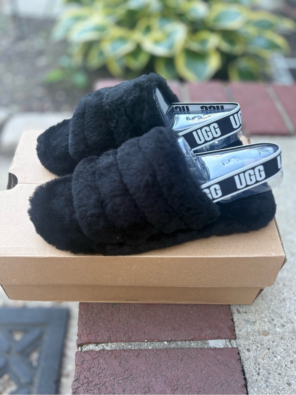UGG Black Plush Fluff Yeah Slides with Branded Heel Strap Kids Size 5